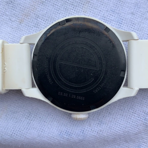white ESQ movado watch - Picture 3 of 6